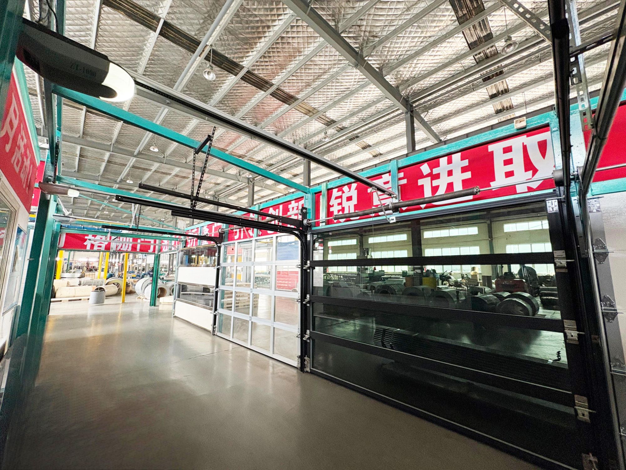 Full View Garage Door Supplier: Elevate Your Home's Curb Appeal with Panoramic Designs